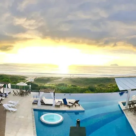 Bali Beach Home Club Rogga Beira Mar - Balneario Picarras Exterior photo