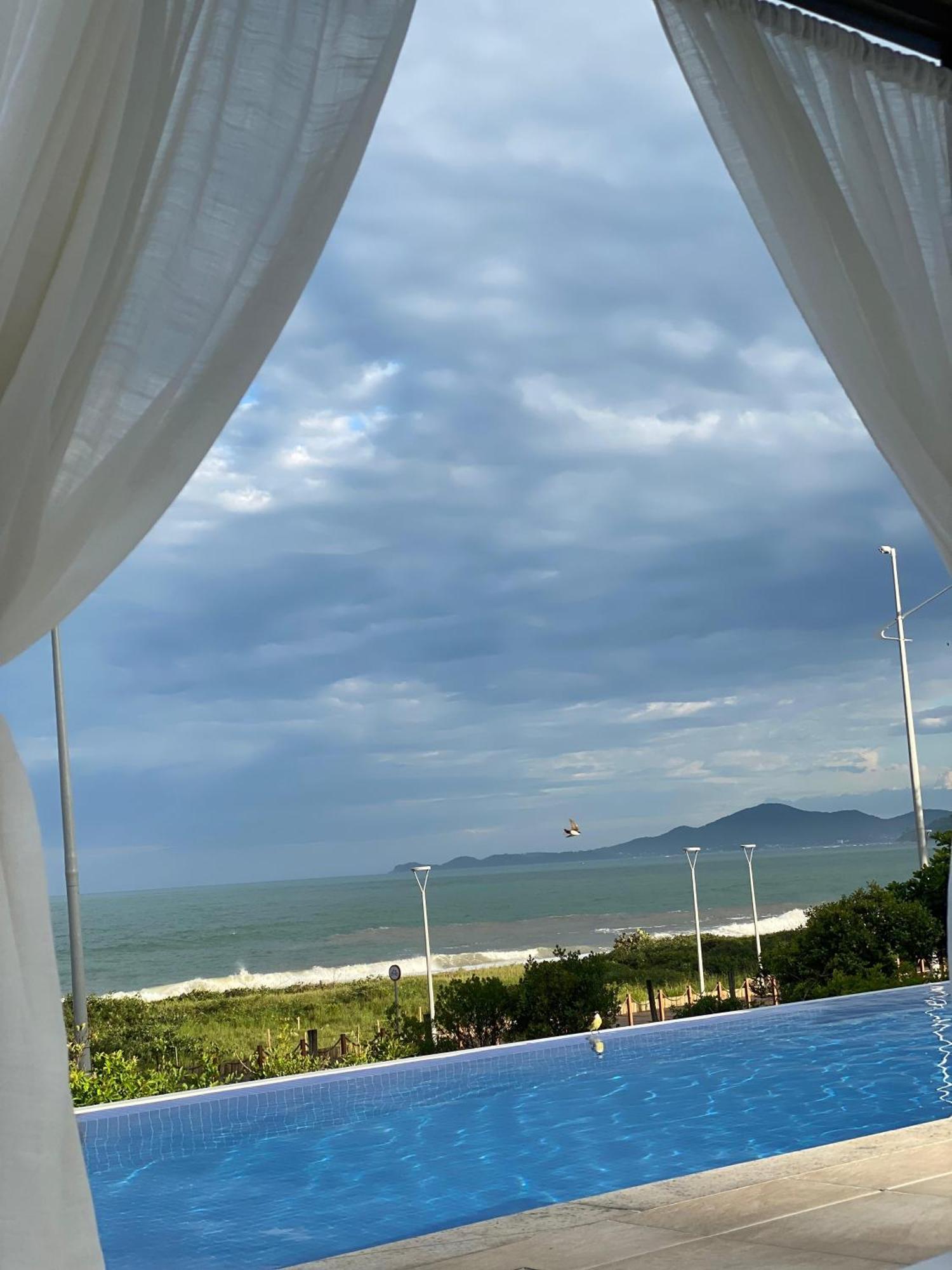Bali Beach Home Club Rogga Beira Mar - Balneario Picarras Apartment Picarras
